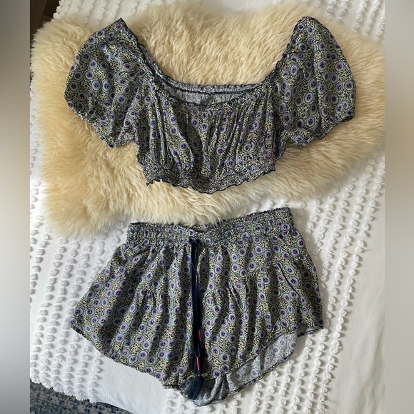 ANTHROPOLOGIE MATCHING SET - Picture 1 of 7